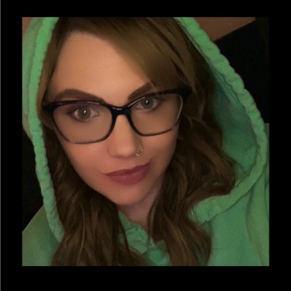 Meet your Posher, Kendra